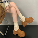 Antonija - Debela platforma i minimalistički dizajn za elegantnu zimu