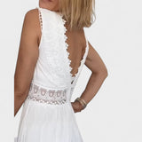 Elena - Elegantna Čipkasta Haljina s V-Izrezom