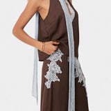 Dragica Set Topa i Suknje s Kontrastnim Čipkastim Panele