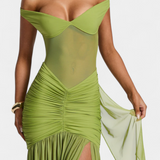 Milica Duga Haljina od Milk Svile s Dubokim Izrezom i Oblikovanim Nabranjem